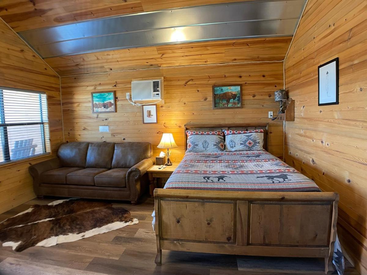 | Walnut Canyon Cabins