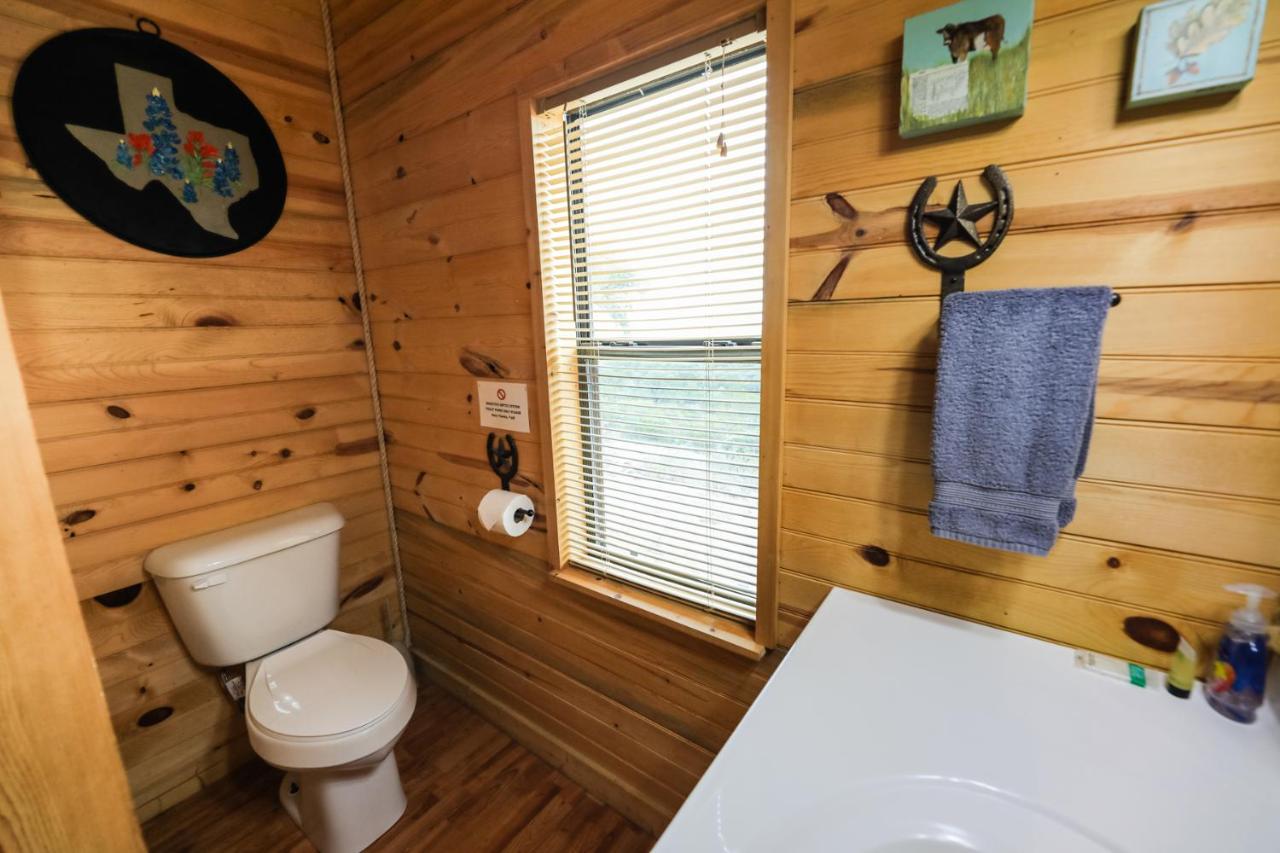 | Walnut Canyon Cabins