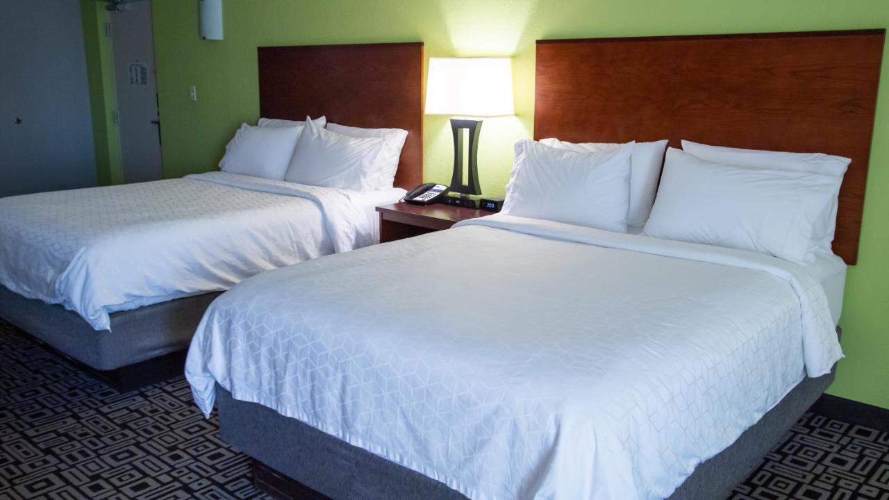 Queen Room with Two Queen Beds - Disability Access at Holiday Inn Express Hickory-Hickory Mart by IHG