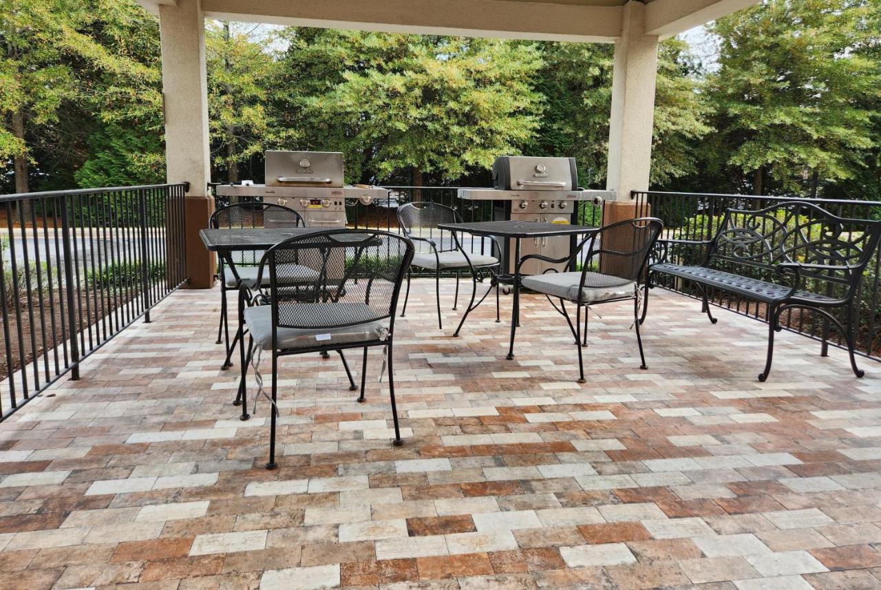 | Candlewood Suites Greenville NC, an IHG Hotel