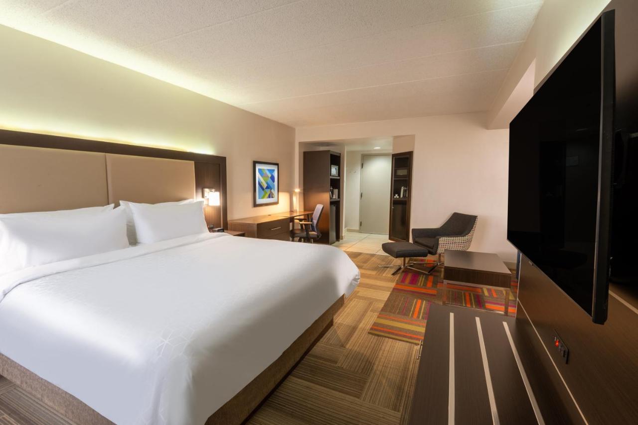 | Holiday Inn Express Philadelphia NE-Bensalem, an IHG Hotel