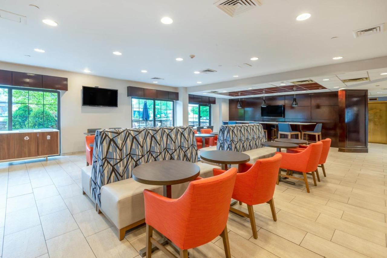 | Holiday Inn Express Philadelphia NE-Bensalem, an IHG Hotel