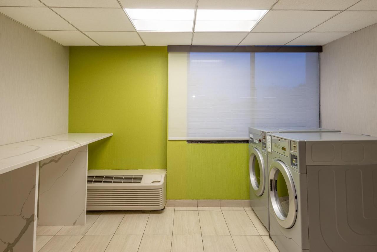 | Holiday Inn Express Philadelphia NE-Bensalem, an IHG Hotel