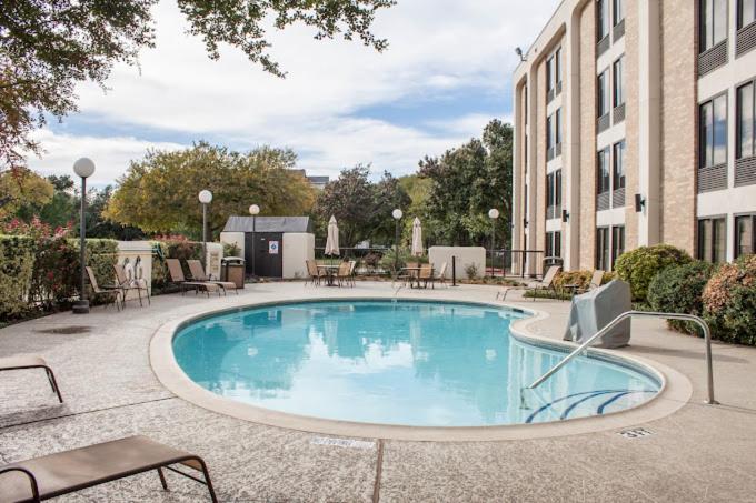  | The Addison Hotel