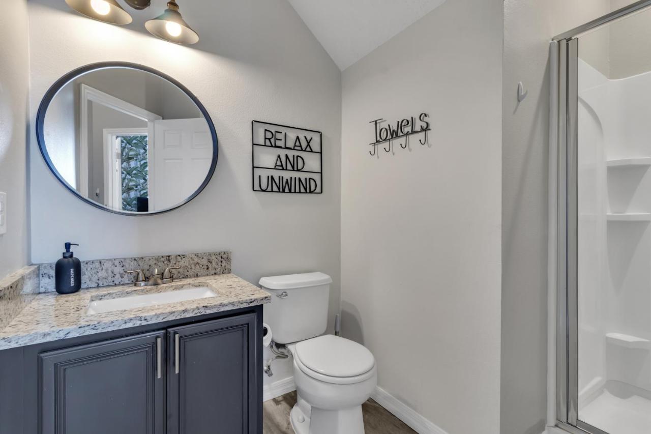  | Just 10 mins from Disney and walking distance to outlets restaurants