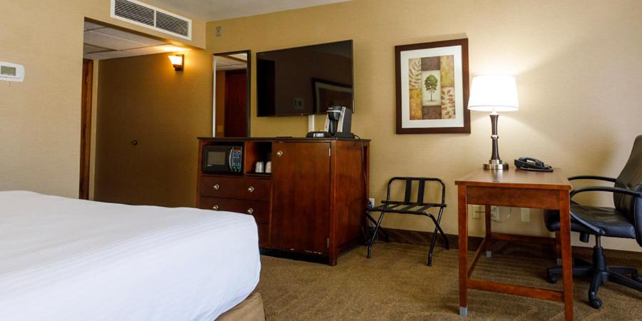 Premium King Room at Maverick Hotel and Casino by Red Lion Hotels