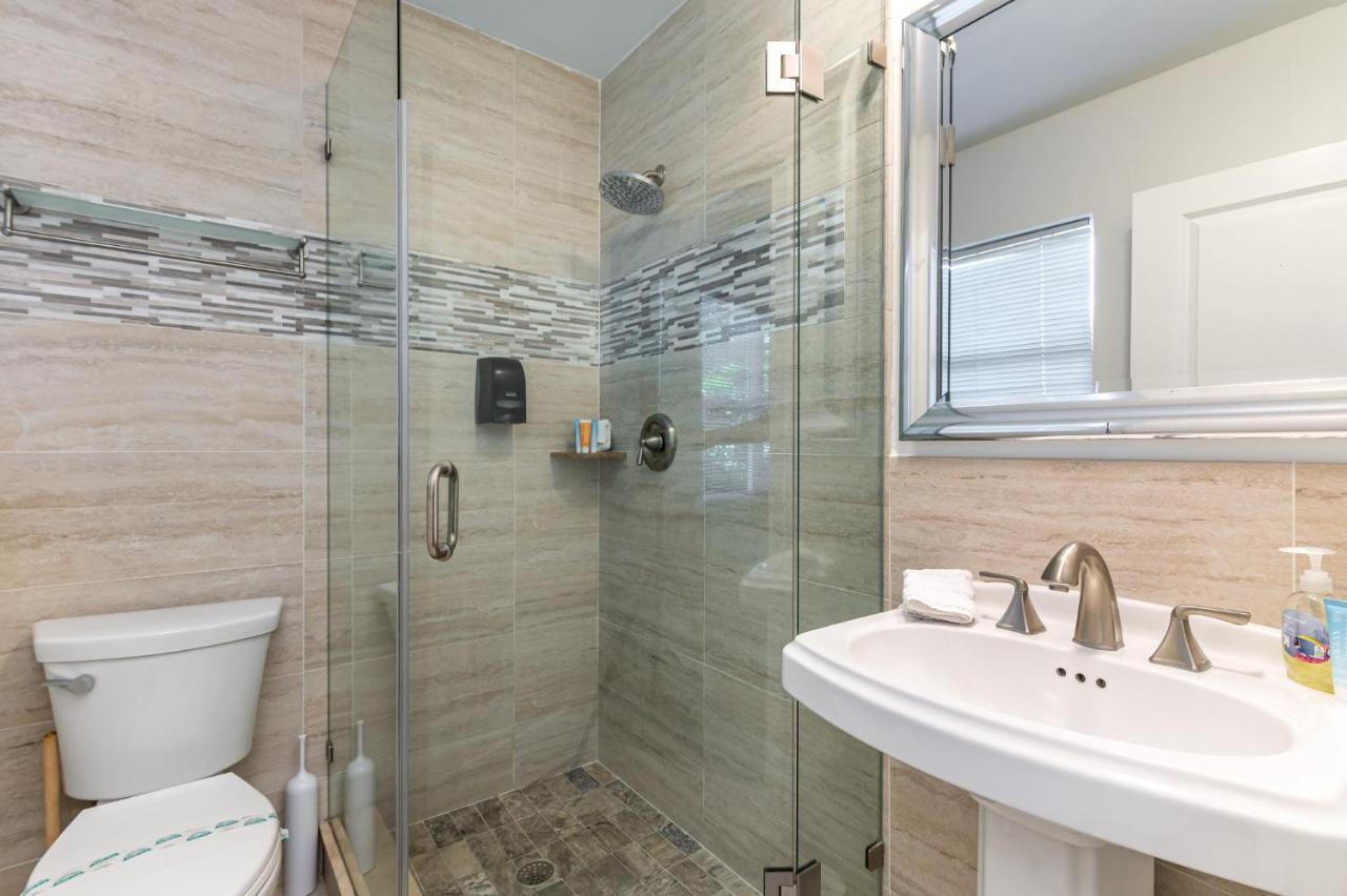 | BlueWater Cove Boutique Resort