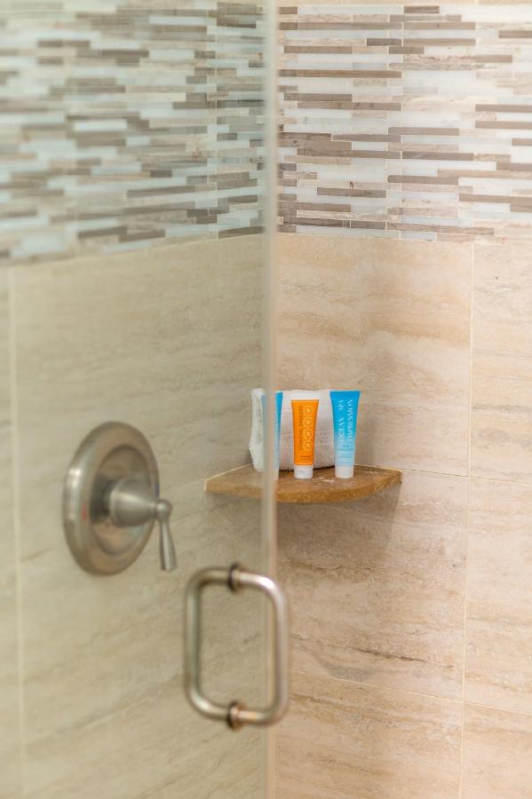  | BlueWater Cove Boutique Resort
