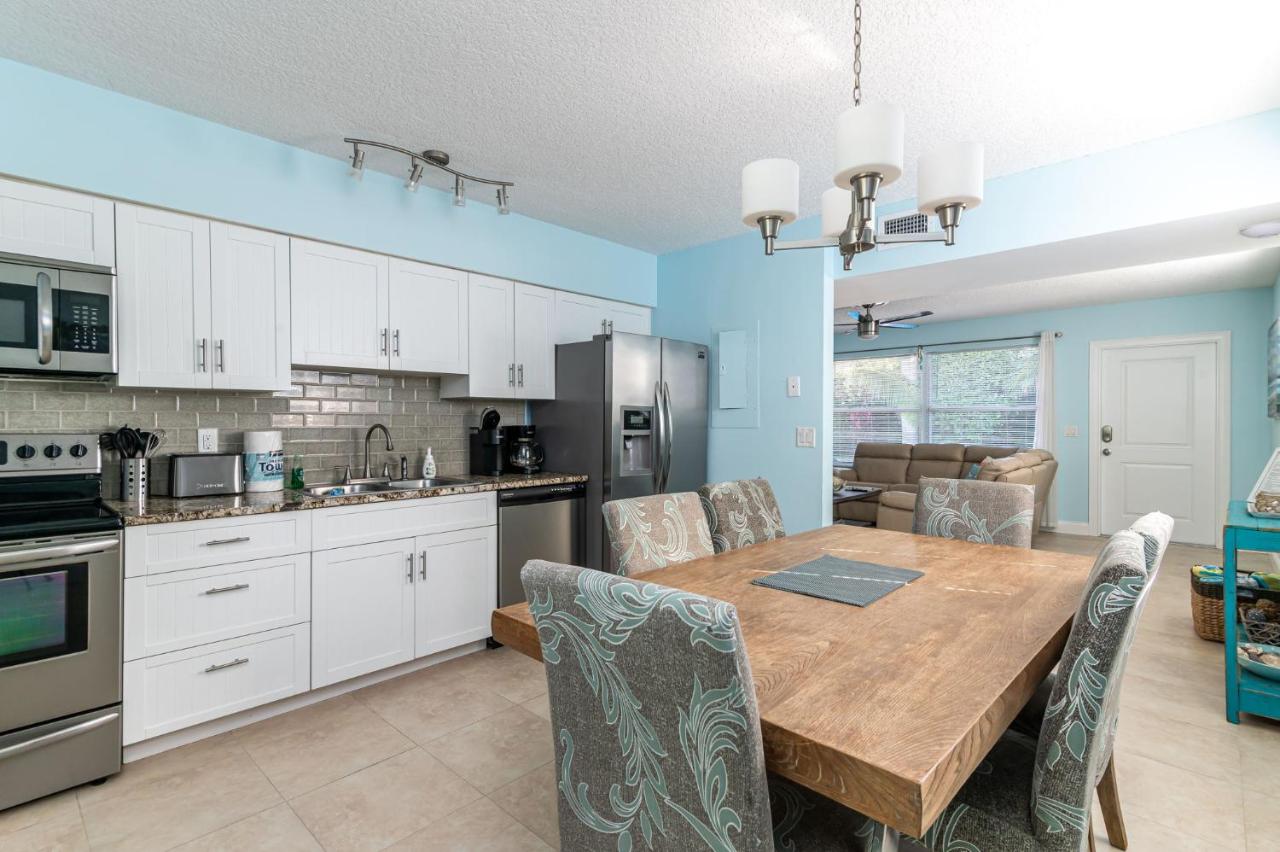 | BlueWater Cove Boutique Resort