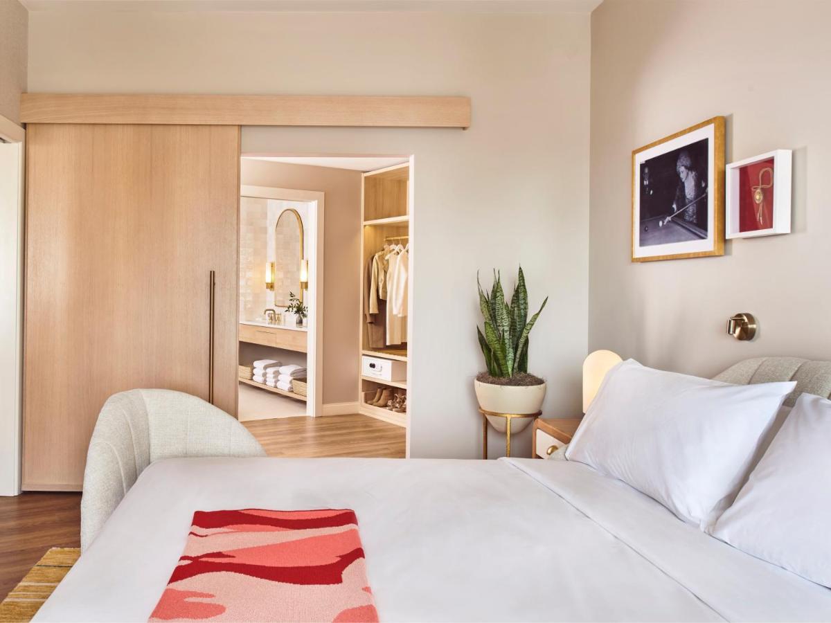Deluxe King Suite at Virgin Hotels Dallas