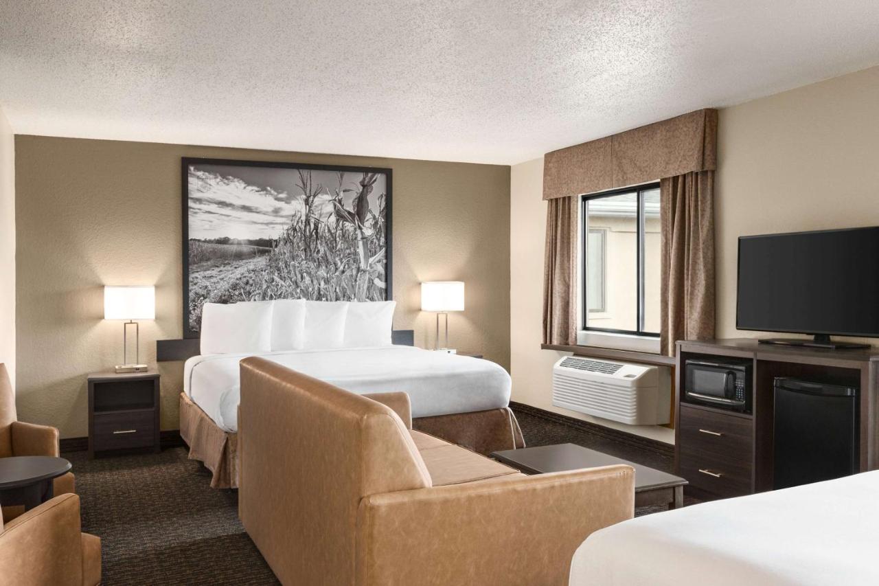 Family Suite with One King Bed and One Queen Bed -Third Floor/Non-Smoking at Super 8 by Wyndham Lincoln North