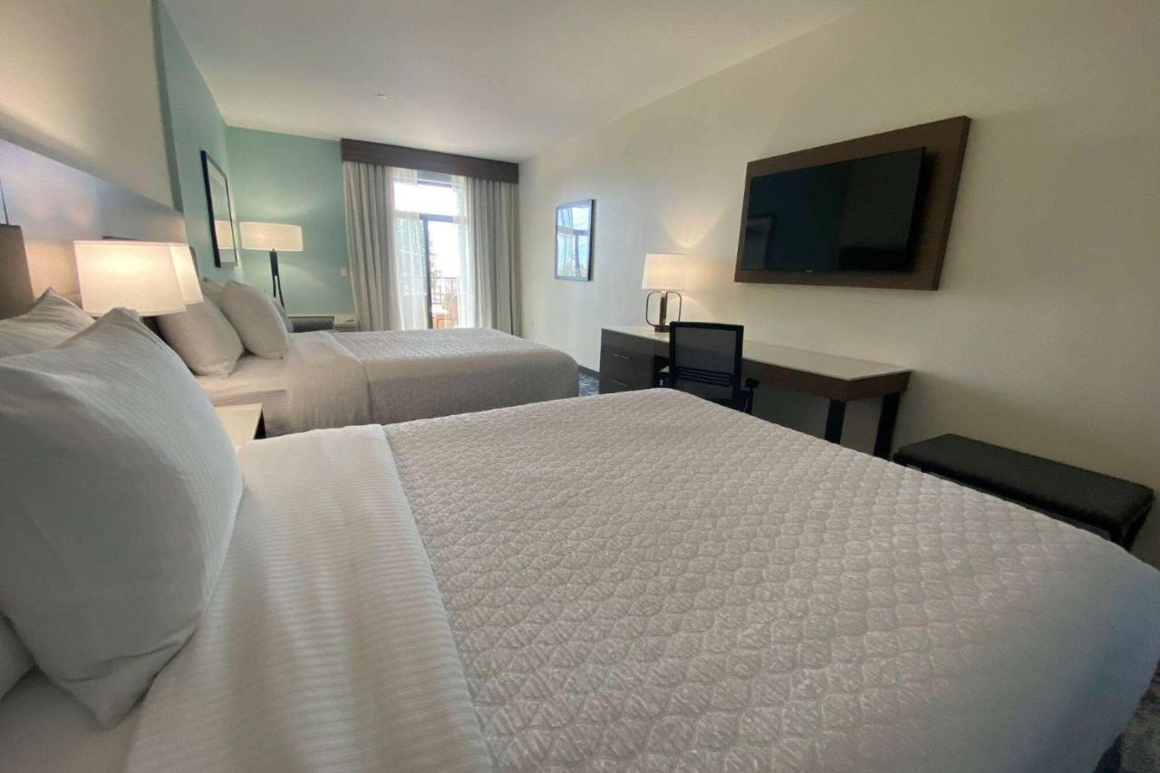 2 Queen Beds, Partial Ocean View Room, Non-Smoking at La Quinta Inn & Suites by Wyndham Santa Cruz