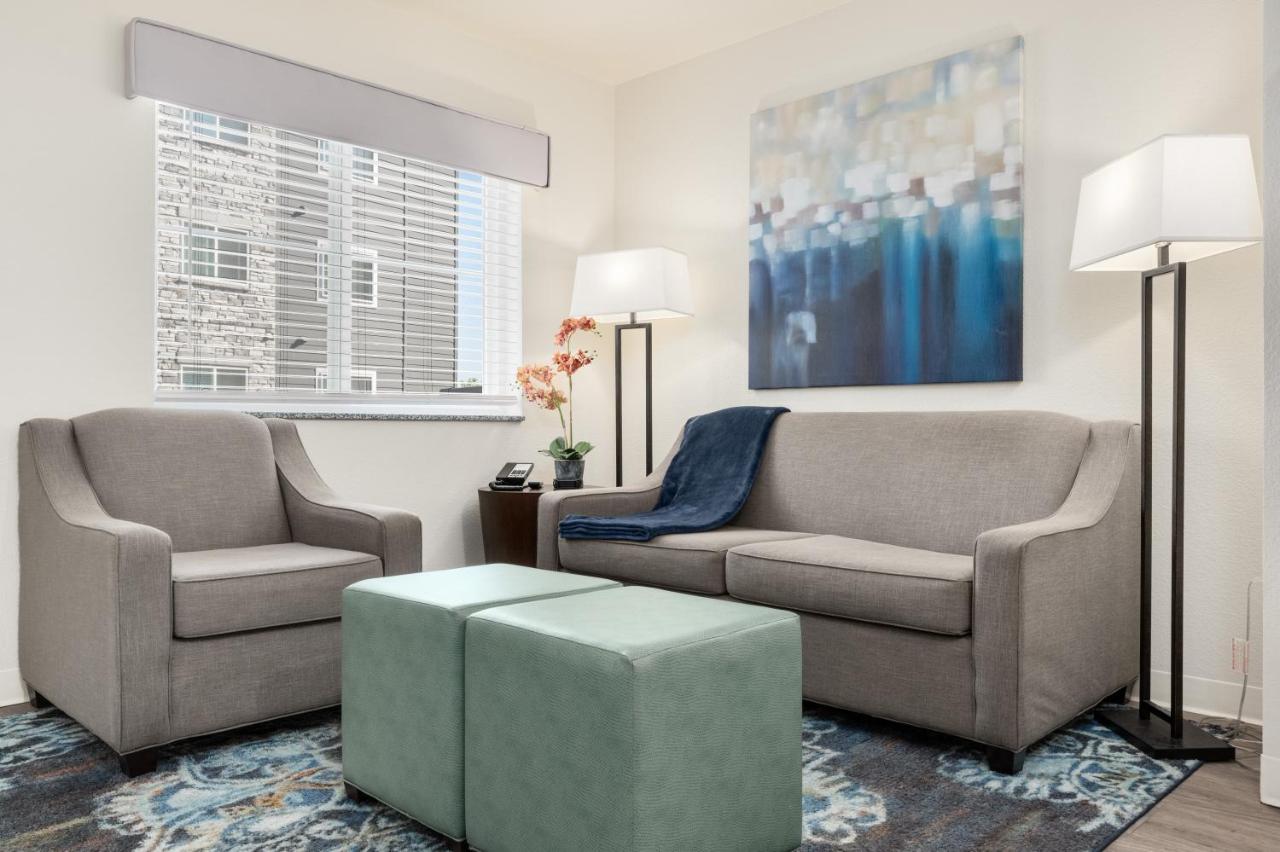 One-Bedroom Queen Suite at WaterWalk Minneapolis - Plymouth