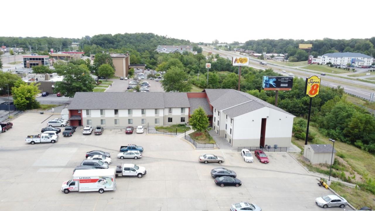 | Super 8 by Wyndham Columbia Clark Lane