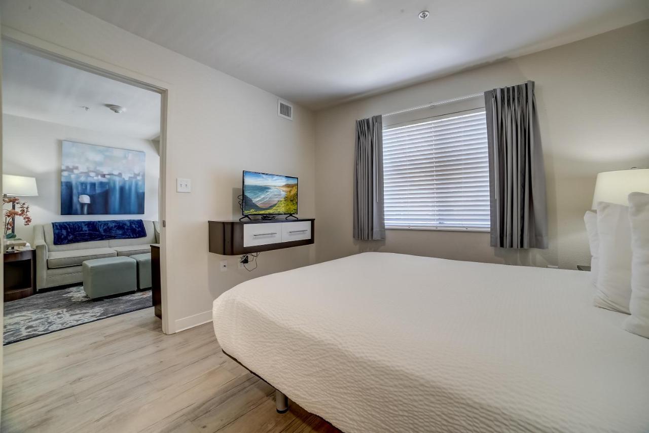 Deluxe Suite at Waterwalk San Antonio at The Rim