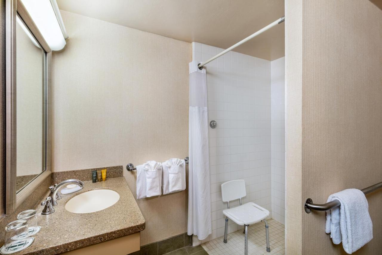 | Handlery Hotel San Diego