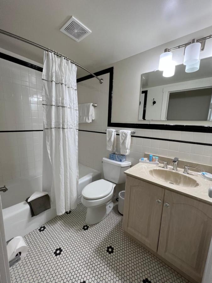 | Elaine's Cape May Boutique Hotel