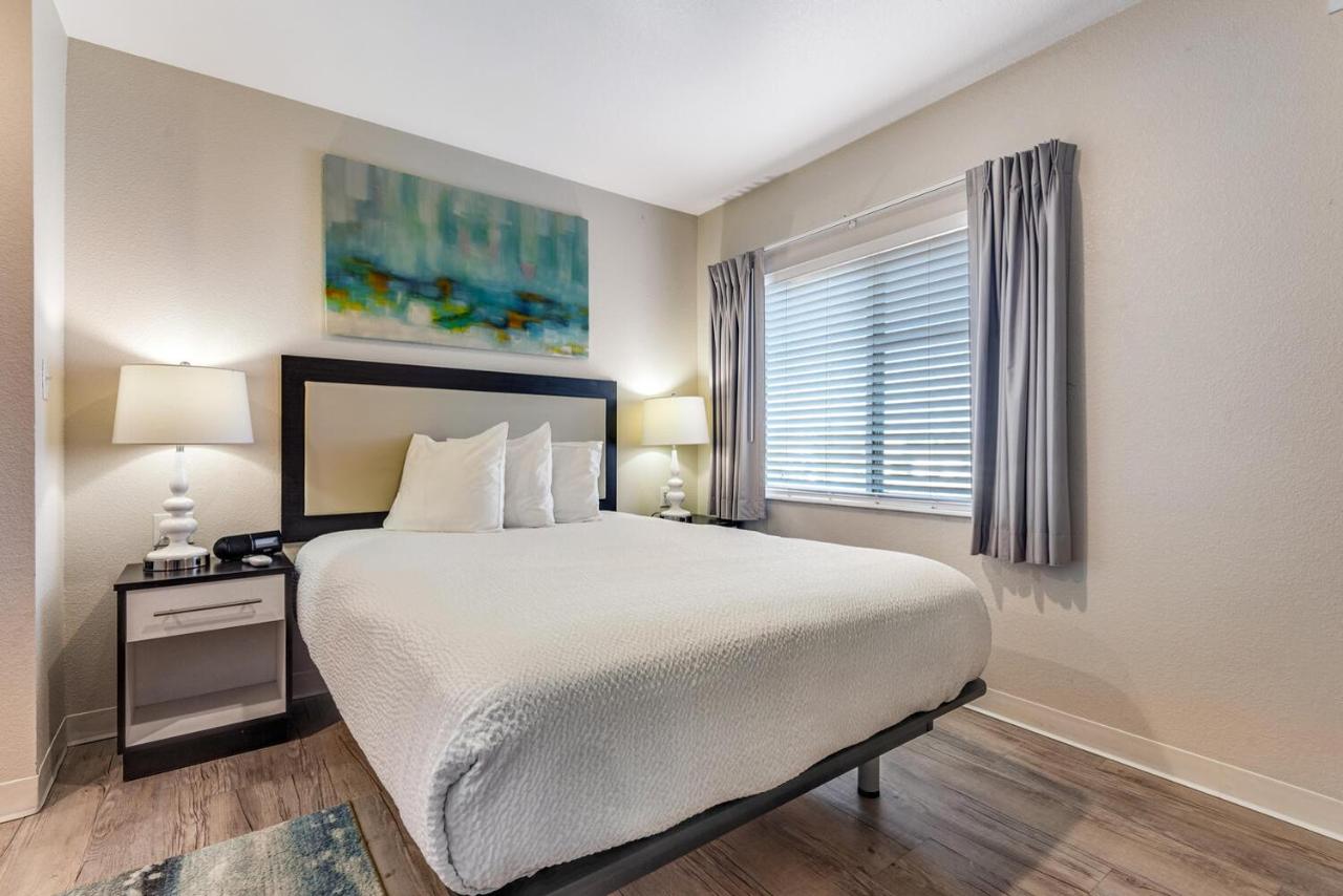 One-Bedroom Suite at Parks Residential Denver