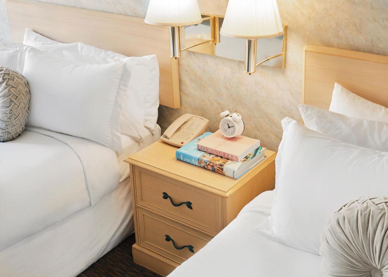 Deluxe Queen Room with Two Queen Beds at Glendale Express Hotel Los Angeles