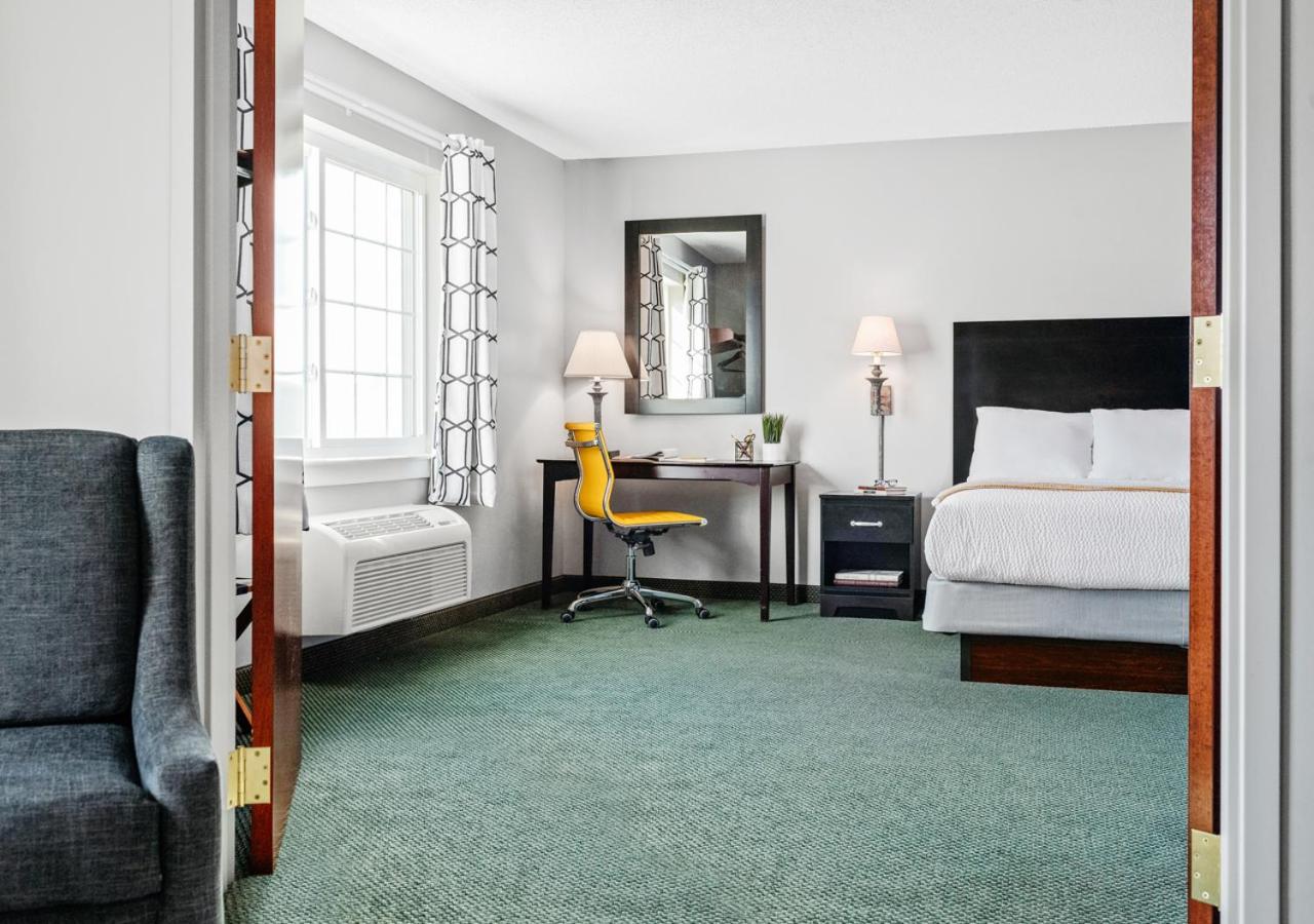 | Hotel One75
