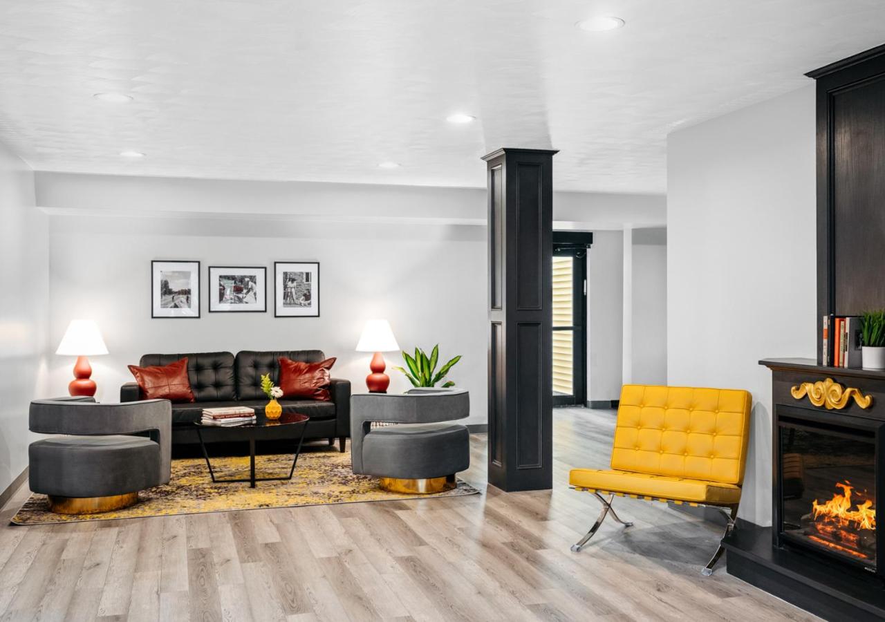 | Hotel One75