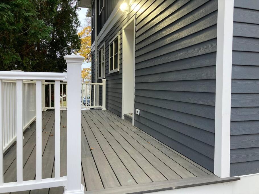 | Sea-renity Beach Home, Shippan Point