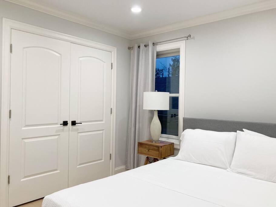 | Sea-renity Beach Home, Shippan Point