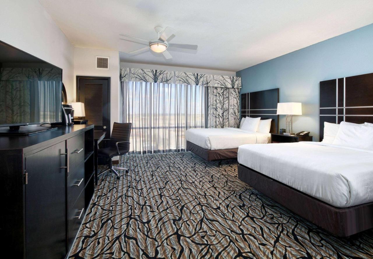 2 Queen Beds, Mobility/Hearing Accessible Room, Bathtub w/Grab Bars, Non-Smoking at La Quinta Inn & Suites by Wyndham Lubbock Southwest