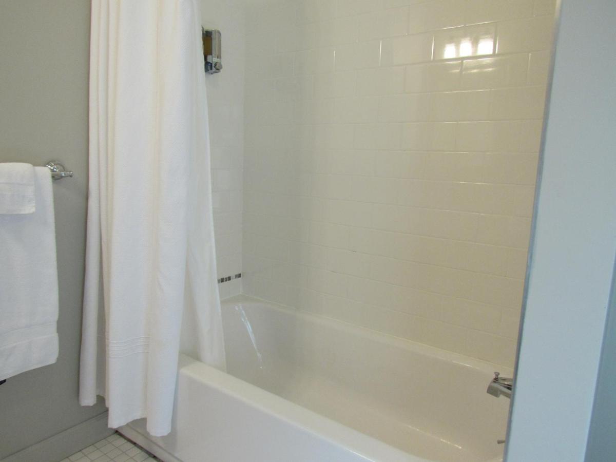 | Washington Park Inn