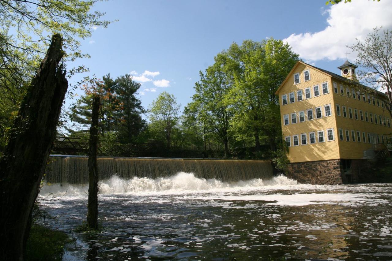 | Old Mill Inn