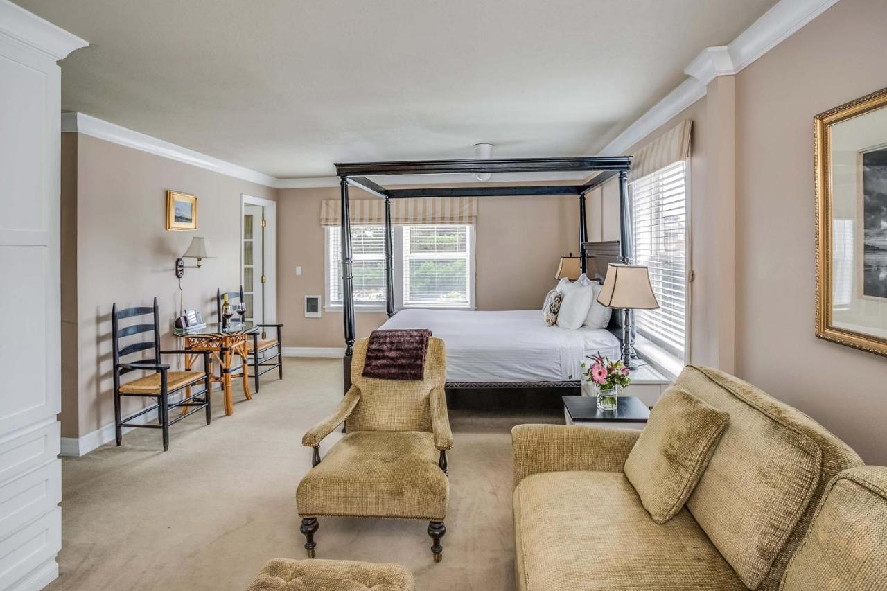 Cannon Beach Hotel - Deluxe Room  at Cannon Beach Hotel Collection