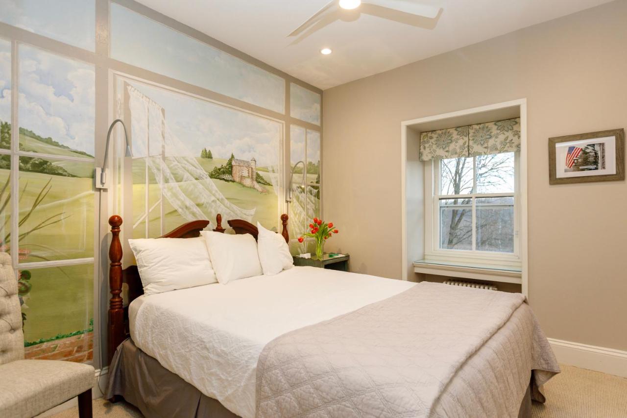 | Woolverton Inn