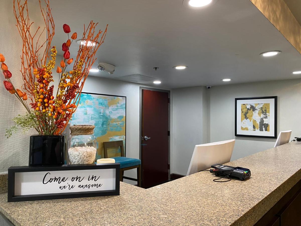  | The Addison Hotel
