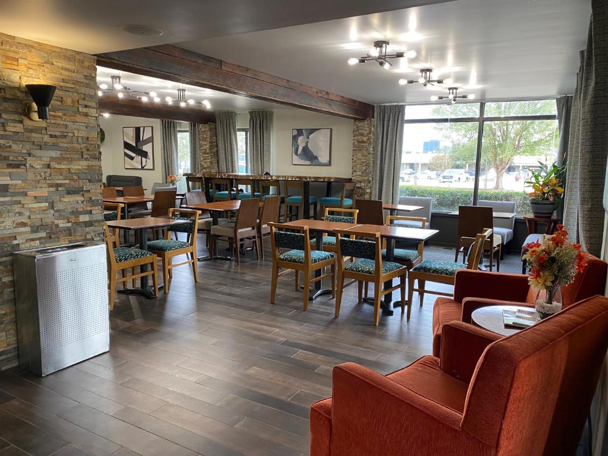  | The Addison Hotel