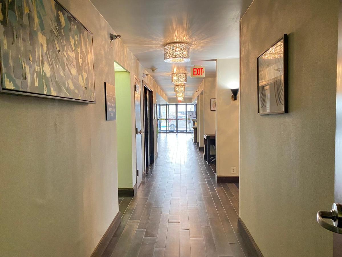  | The Addison Hotel