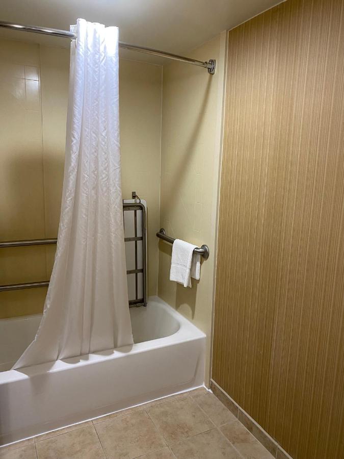  | The Addison Hotel