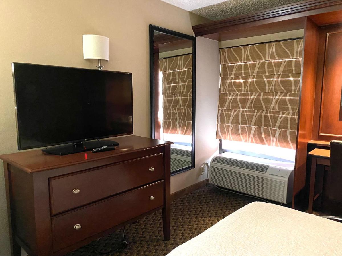  | The Addison Hotel