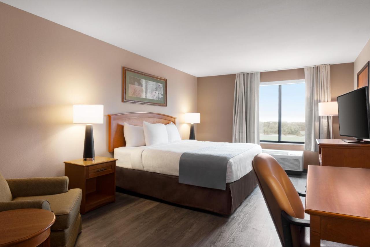 Deluxe King Room - Non-Smoking at Wingate by Wyndham Bentonville AR