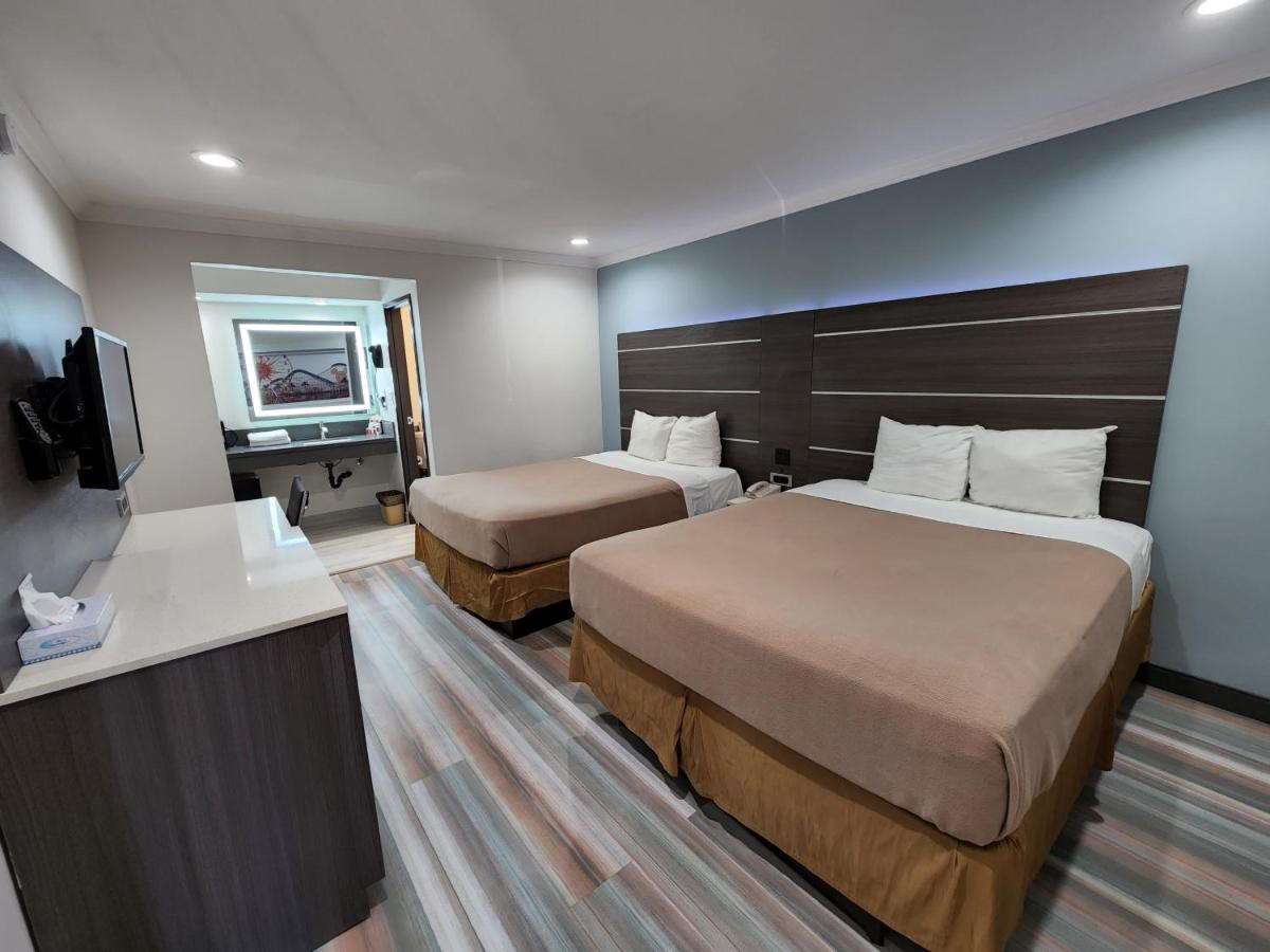 Queen Room with Two Queen Beds - Non-Smoking at Travelodge by Wyndham Fullerton Near Anaheim