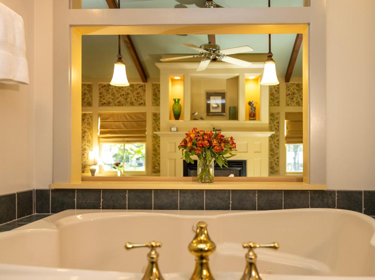 | Woolverton Inn