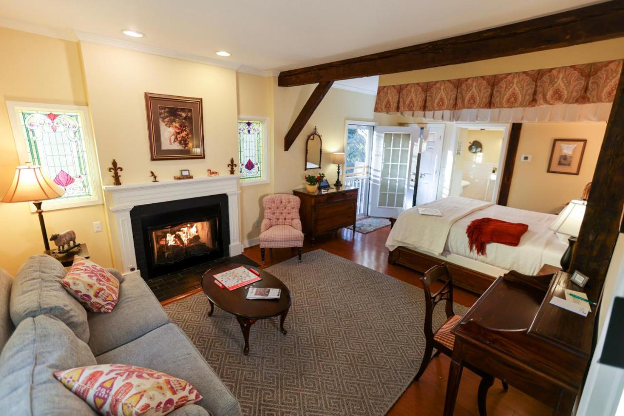 | Woolverton Inn