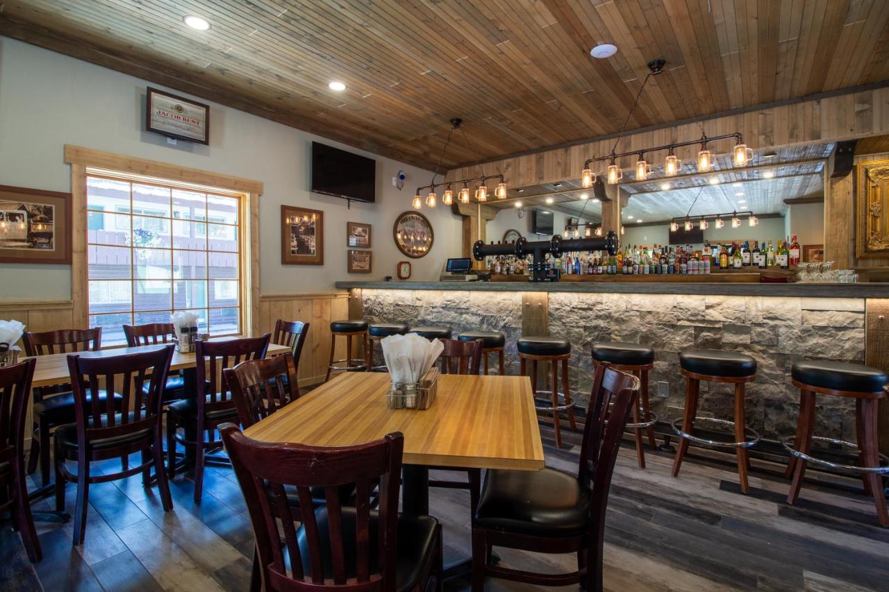 | Twin Peaks Lodge & Hot Springs