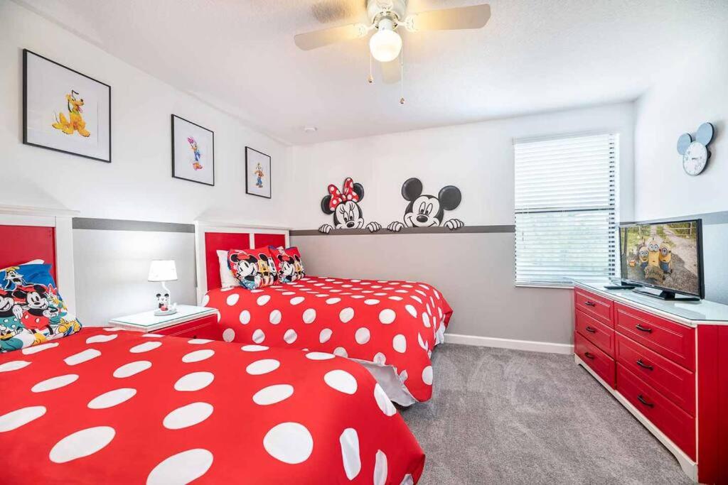  | Luxury Family Friendly 8 Bedroom Villa Near Disney