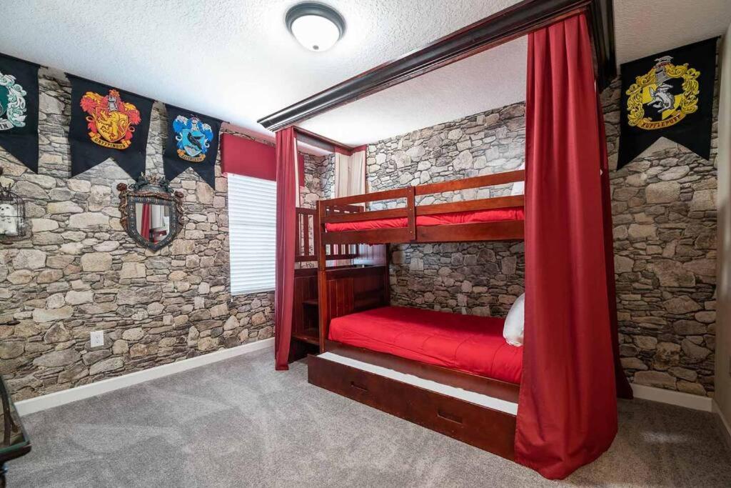  | Luxury Family Friendly 8 Bedroom Villa Near Disney