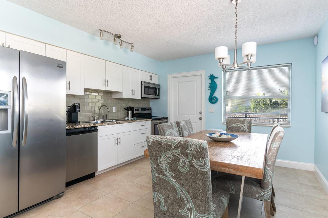 | BlueWater Cove Boutique Resort