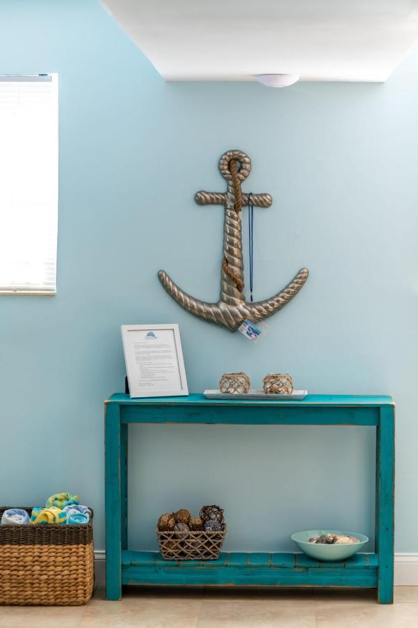| BlueWater Cove Boutique Resort