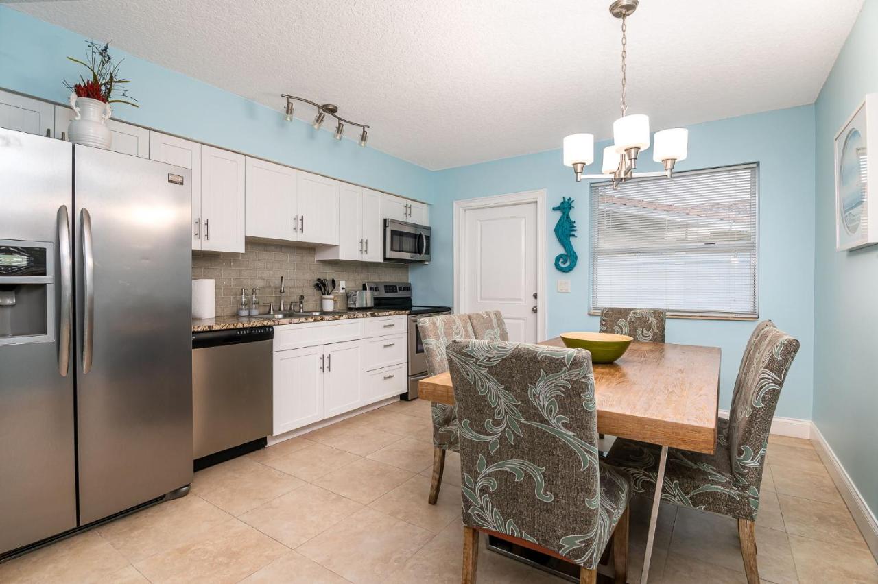 | BlueWater Cove Boutique Resort