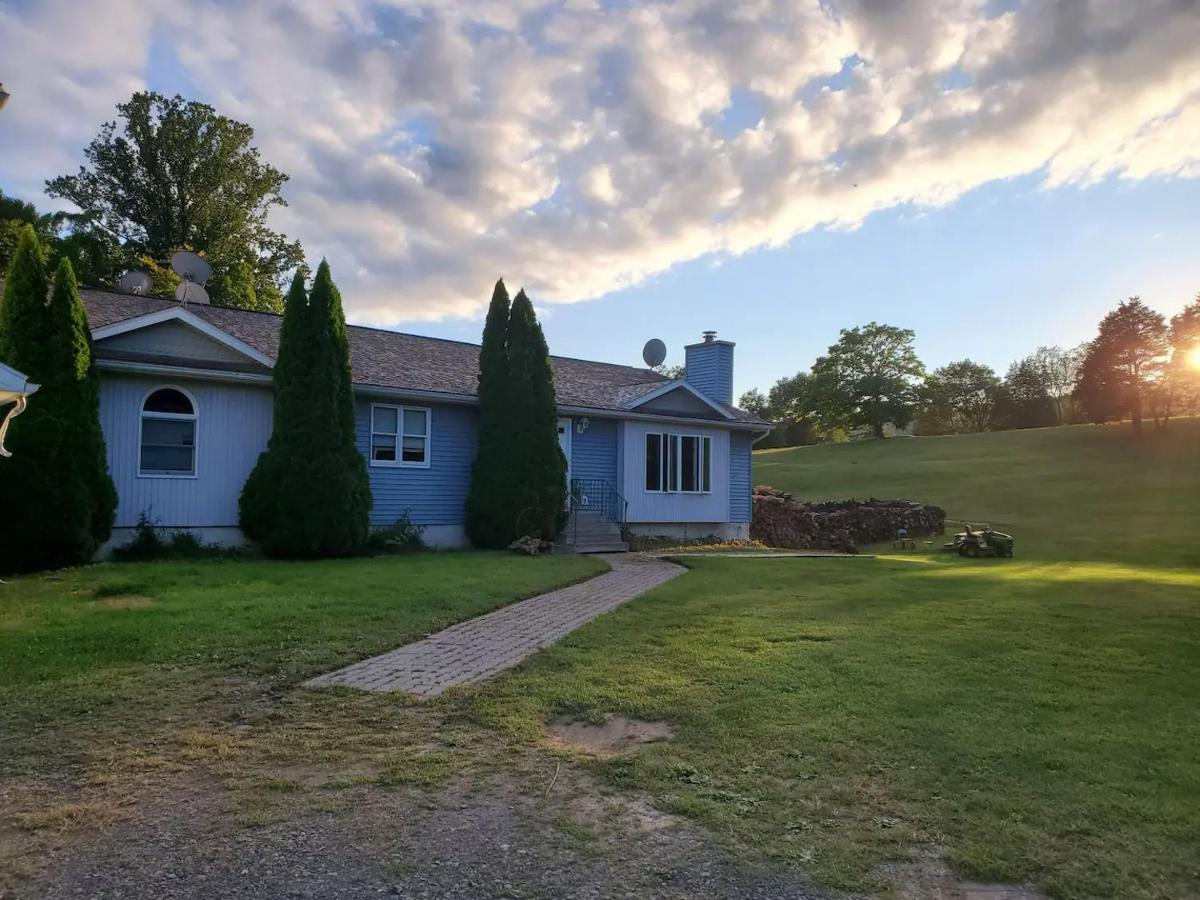 Four-Bedroom House at Glenwood Inn - Stroudsburg