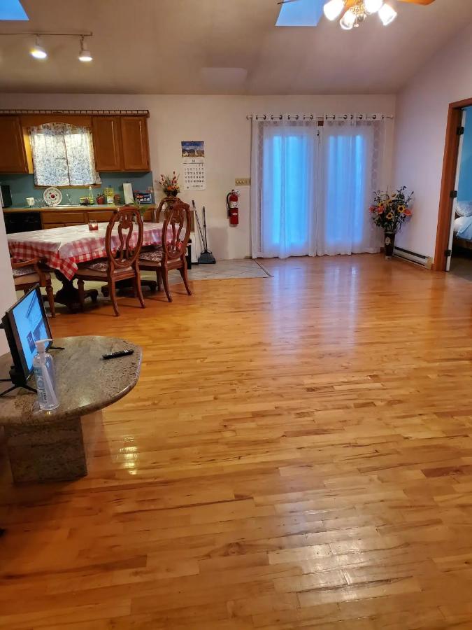Four-Bedroom House at Glenwood Inn - Stroudsburg