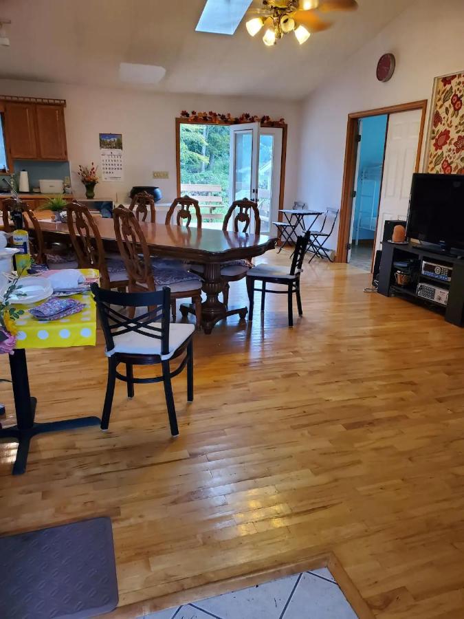 Four-Bedroom House at Glenwood Inn - Stroudsburg